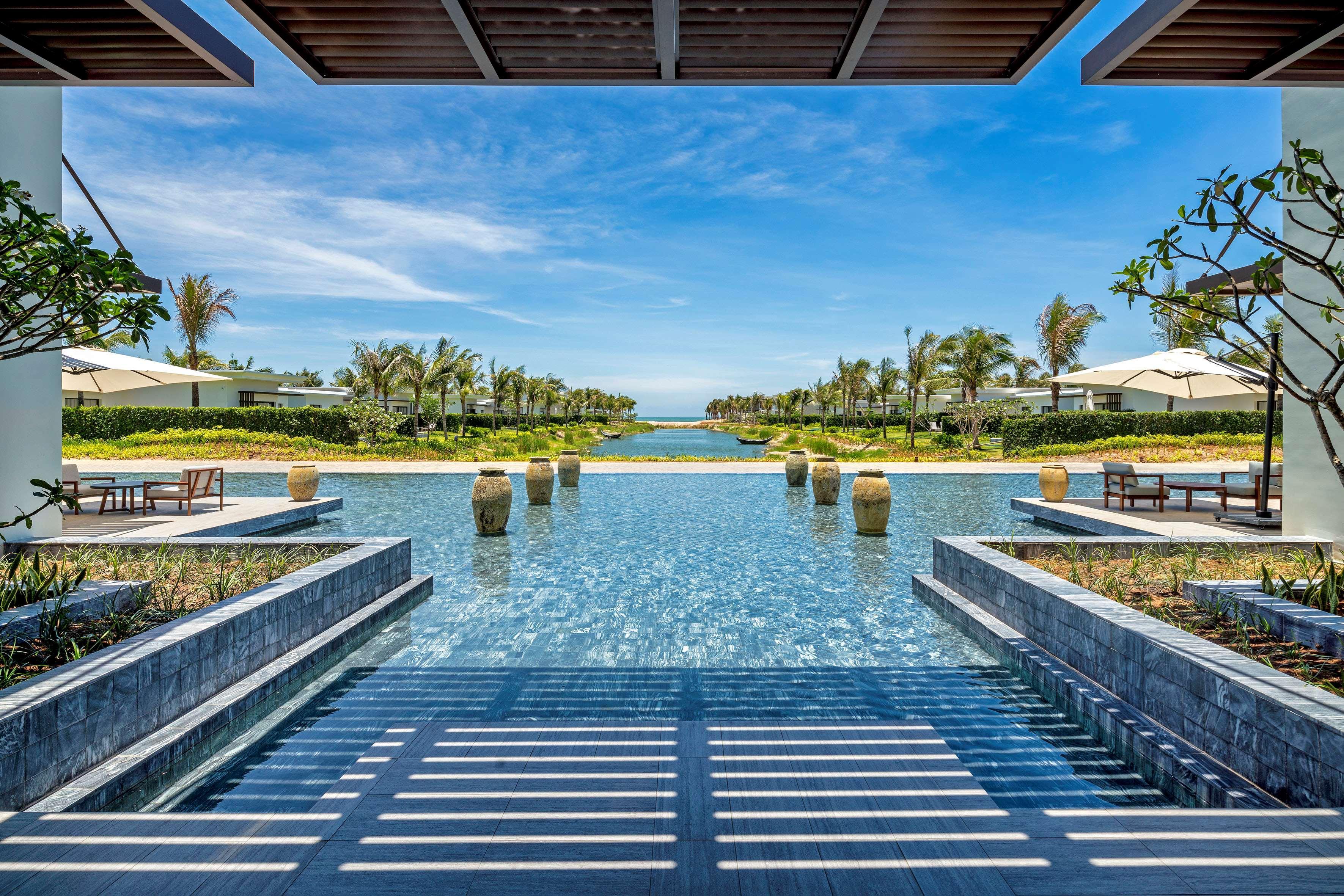 Melia Ho Tram Beach Resort Экстерьер фото The pool at the Sheraton Nha Trang Hotel & Spa Resort