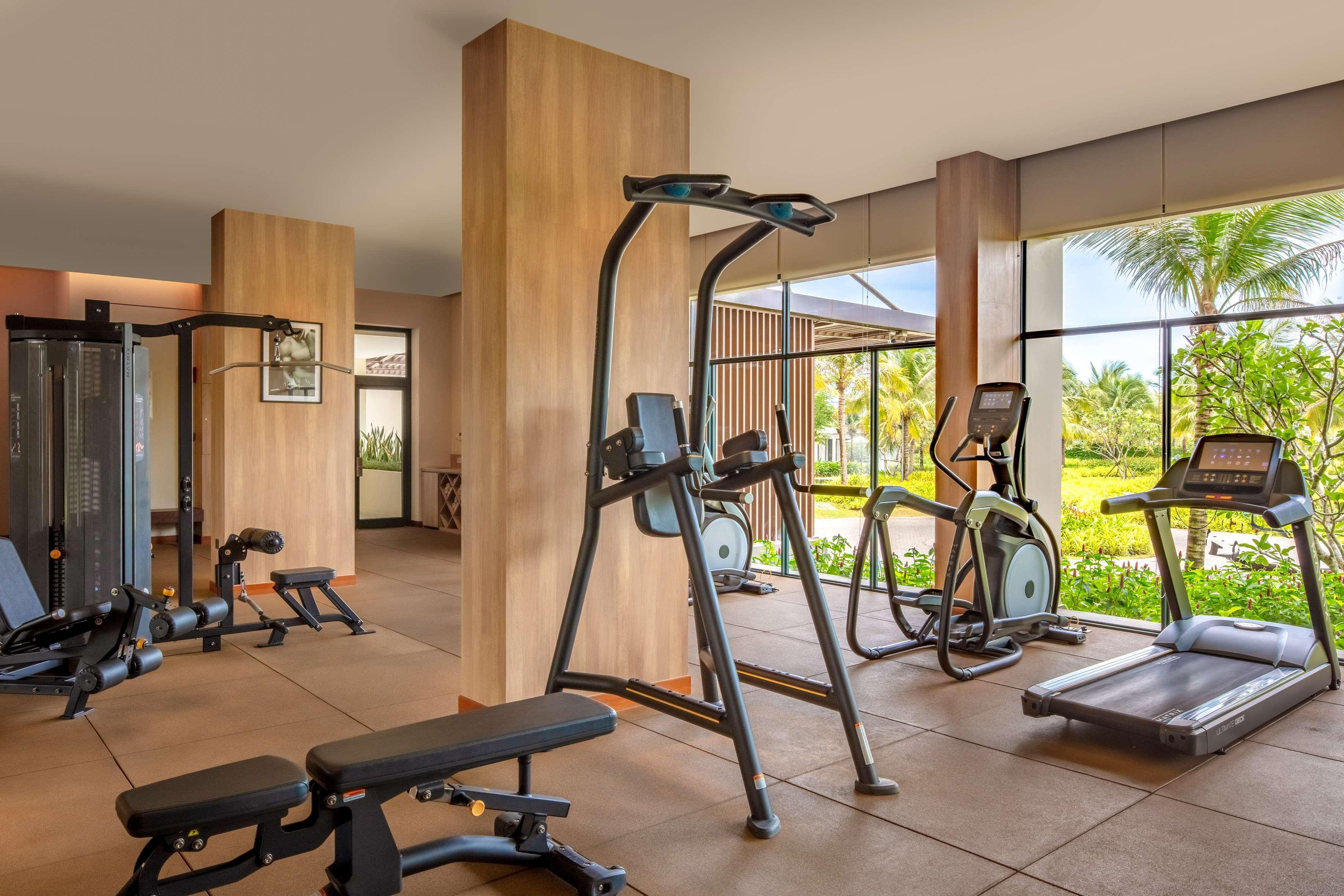 Melia Ho Tram Beach Resort Экстерьер фото The gym at the Westin Maldives