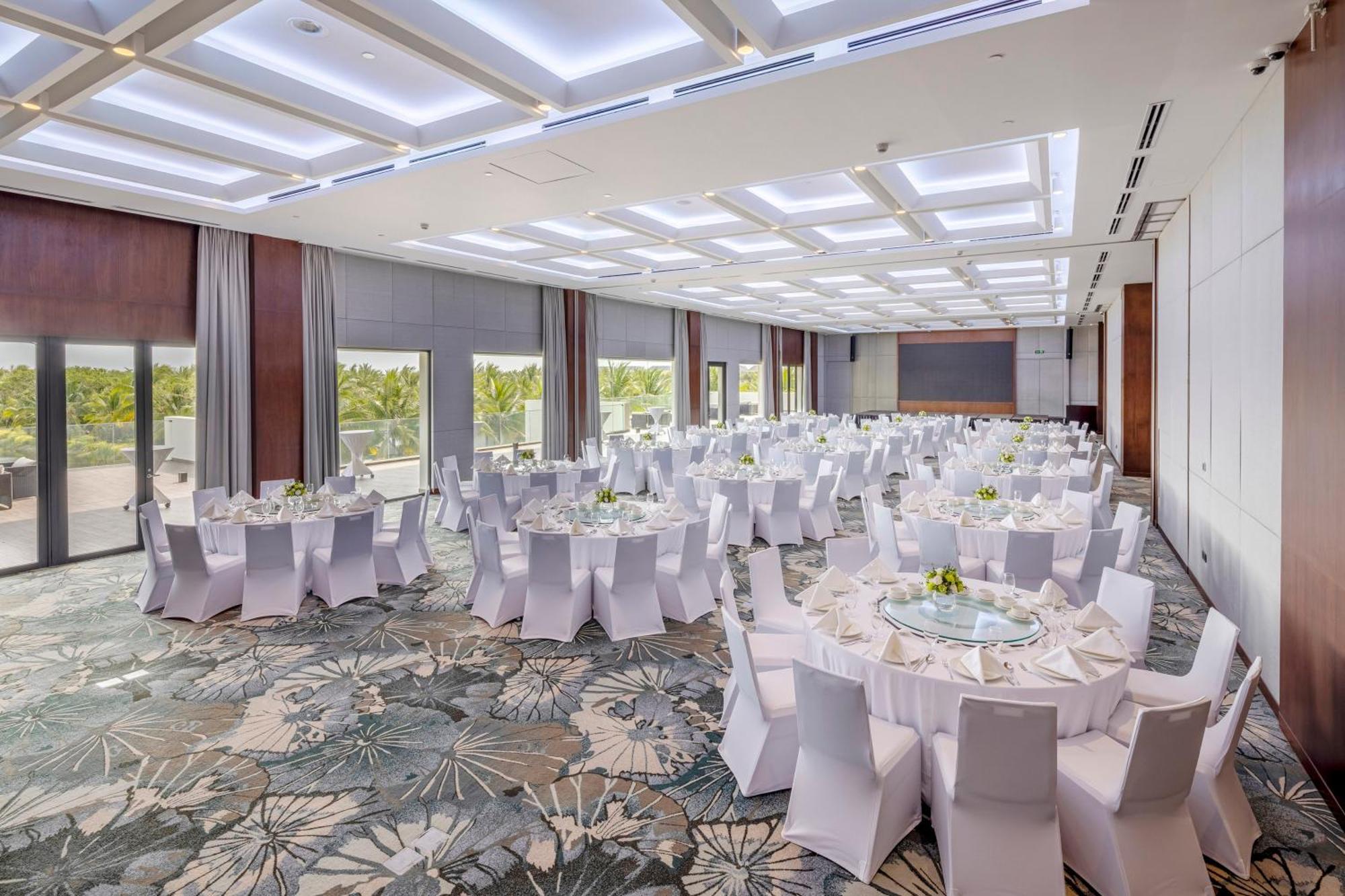 Melia Ho Tram Beach Resort Экстерьер фото The ballroom